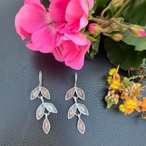 Silpada Sterling Silver 925 Leaf Drop Earrings